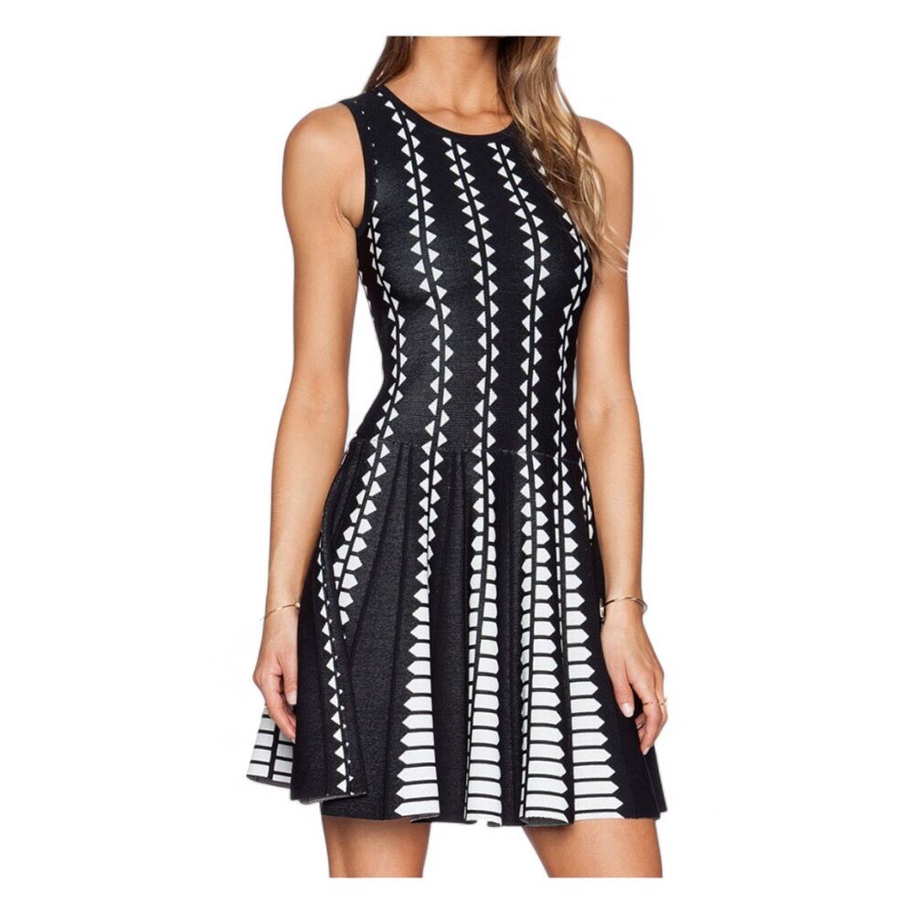 LINE THE LABEL International John & Jenn Black White Knit Fit & Flare Dress - M - Picture 2 of 7